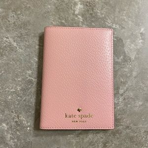 NWOT Kate Spade Passport Holder